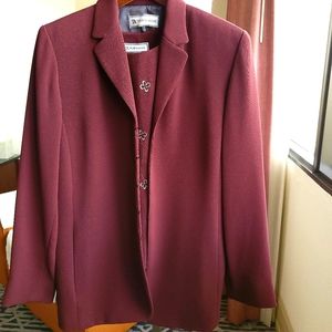 Suit,shirt and skirt